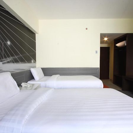 Royal Delight Hotel Bangkok Buitenkant foto