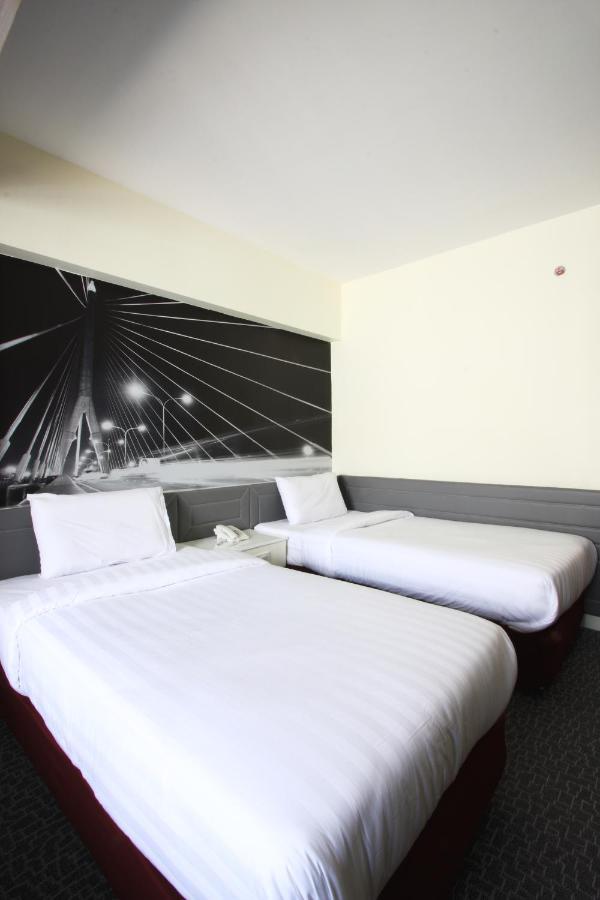 Royal Delight Hotel Bangkok Buitenkant foto